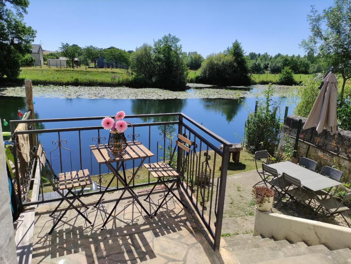Détente au bord du Loir - Gîte 2 Les Roches-l'Eveque Extérieur photo