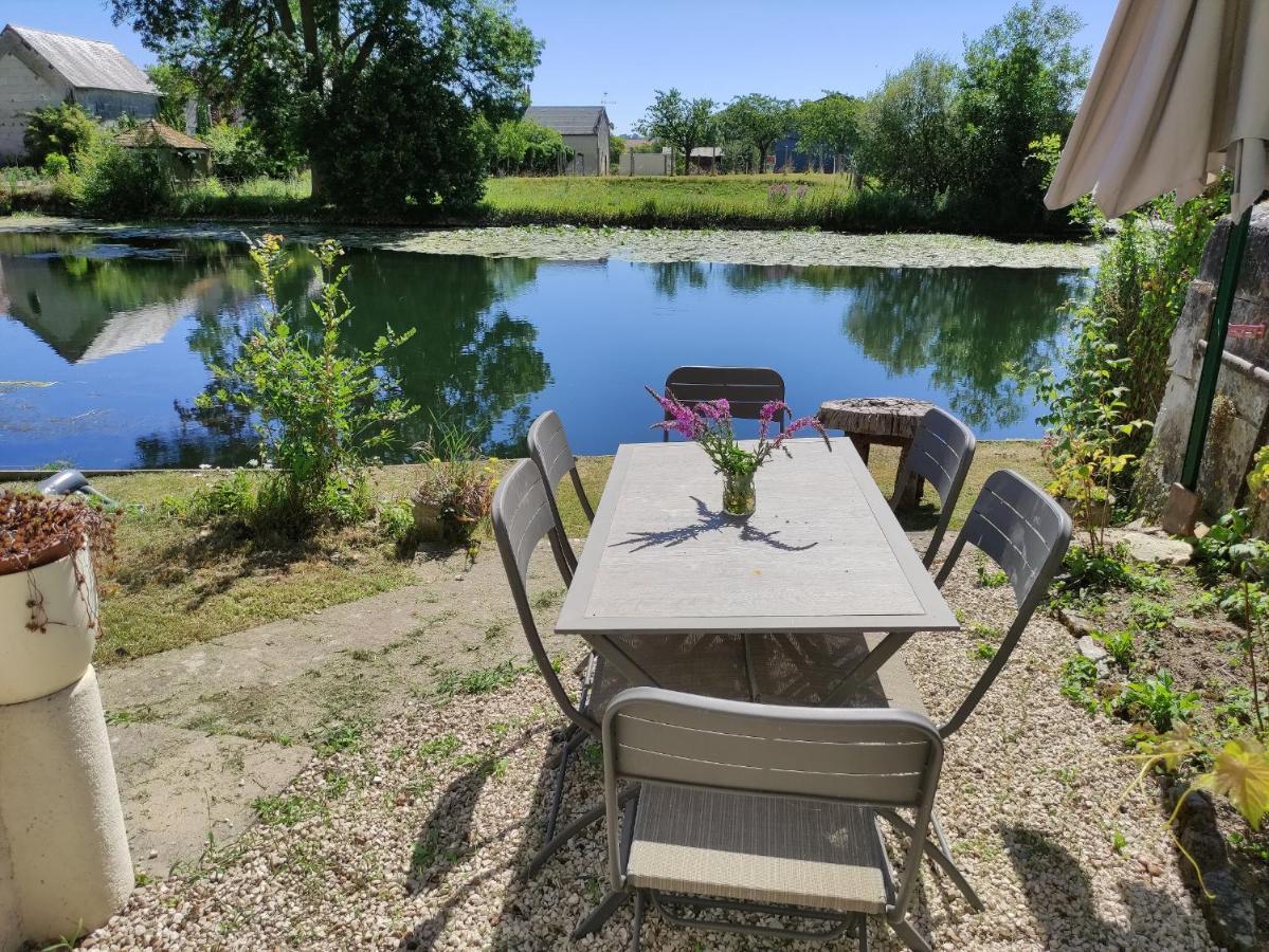 Détente au bord du Loir - Gîte 2 Les Roches-l'Eveque Extérieur photo
